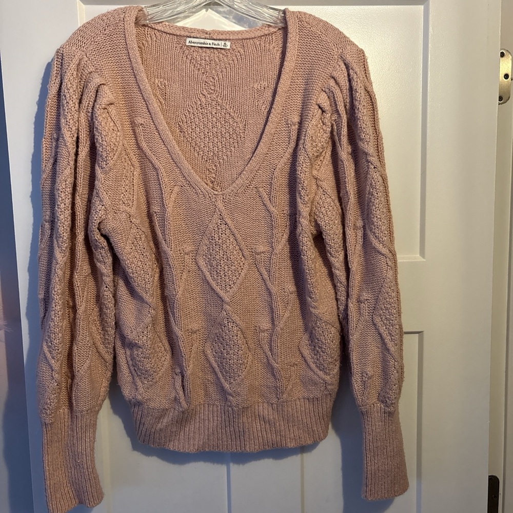 Abercrombie & Fitch Blush V-Neck Sweater